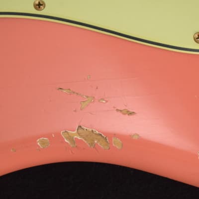 Mint Fender Limited Edition '60 Stratocaster Relic - Faded Aged Tahitian Coral 3A Rosewood Fingerboard image 4