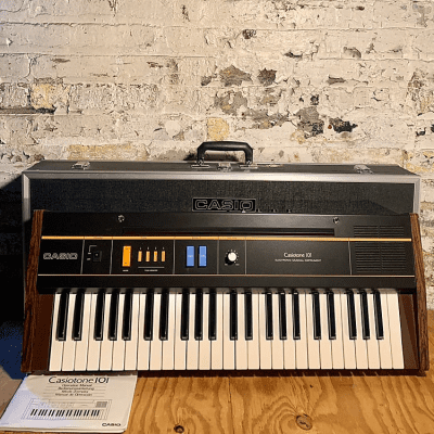 Casio CT-101 Casiotone 49-Key Synthesizer