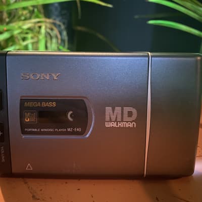 Sony  MZ -E40 Portable Minidisc Player  1990s image 2