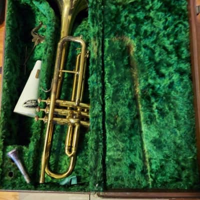 York Grand Rapids Trumpet, USA, Lacquered Brass with case/MP.  Old classic style. image 9