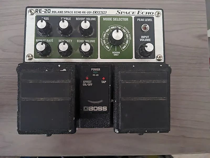 Boss RE-20 Space Echo