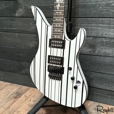 Schecter Synyster Standard White/Black Electric Guitar B-stock image 3
