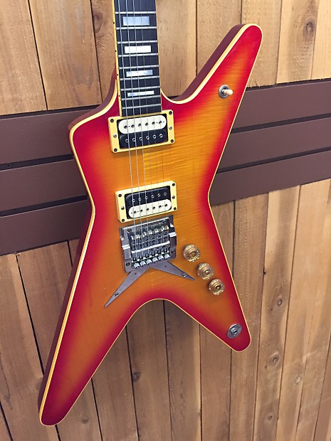 Dean ML Standard 1982 Cherry Sunburst