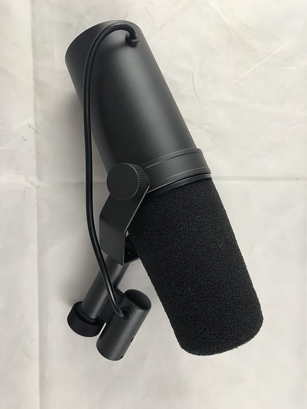 Shure SM7B Cardioid Dynamic Microphone image 1