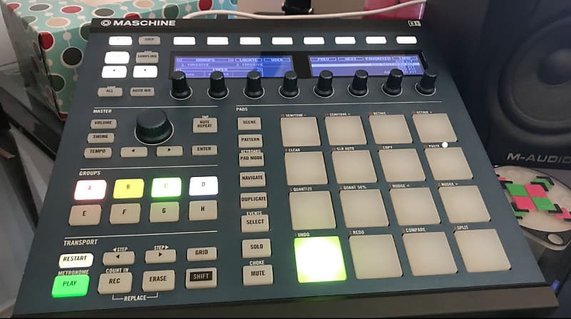 Native Instruments Maschine MKII Groove Production Studio | Reverb