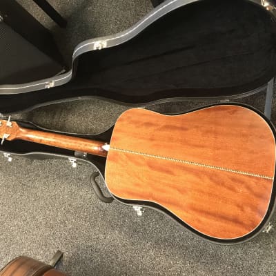 Washburn D10SLH Left-Handed Dreadnought Acoustic Guitar 2007 in very good condition with original hard case image 13