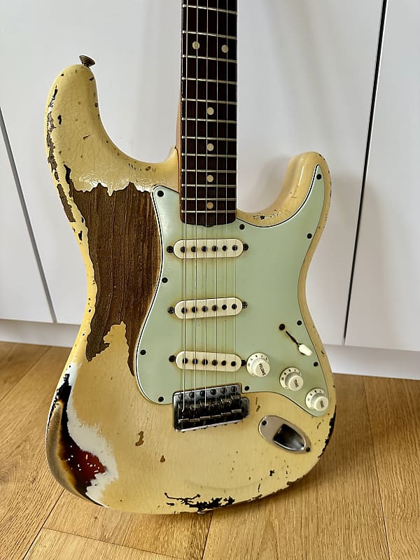マリクルーズ様　1 Fender Stratocaster '61 Heavy Relic Pinup Masterbuilt John