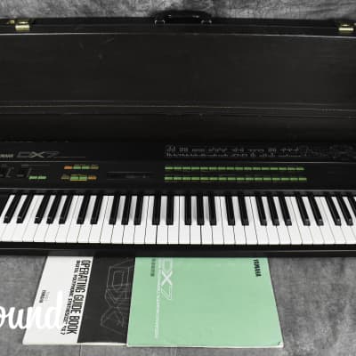 YAMAHA DX7 Digital Programmable Algorithm Synthesizer in Very Good Condition