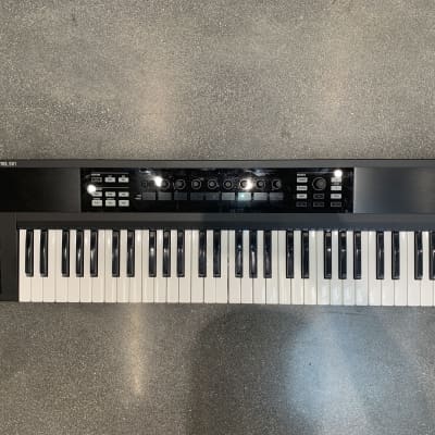 Native Instruments Komplete Kontrol S61 Keyboard Controller | Reverb