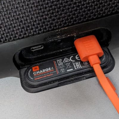 JBL Charge 4 - Waterproof Portable Bluetooth Speaker image 6