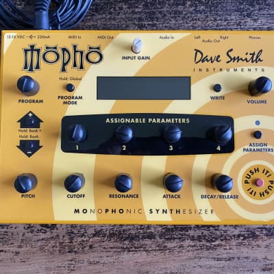 Dave Smith Instruments Mopho Analog Desktop Monophonic Synthesizer