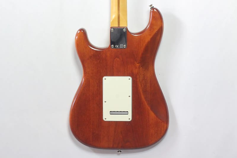 Fender USA Nitro Satin Series Stratocaster Honeyburst image 3