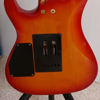 RARE Suzuki Electric Guitar 'Since 1953' HSS Bolt-On 24-Fret Red/Orange/Gold image 4