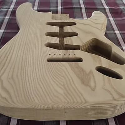 Woodtech Routing - 2 pc. Catalpa Stratocaster Body - Unfinished image 3