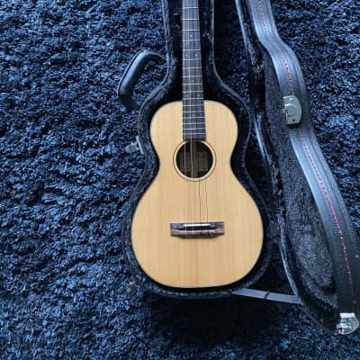 Pono ULN4-1 baritone ukulele - Cedar/Acacia with case for sale
