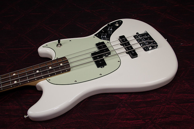 Fender mustang pj bass olympic white hotsell