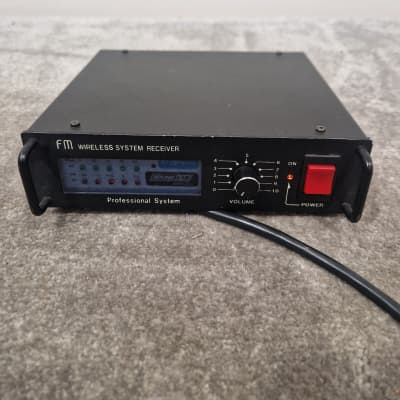 OIOI　Kenwood KRF-V7030 アンプ 本体 OIOI Kenwood KRF-V7030 アンプ 本体 OIOI Kenwood KRF-V7030