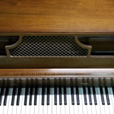 Yamaha M204 Console Piano Sn 105689 Walnut see video image 5