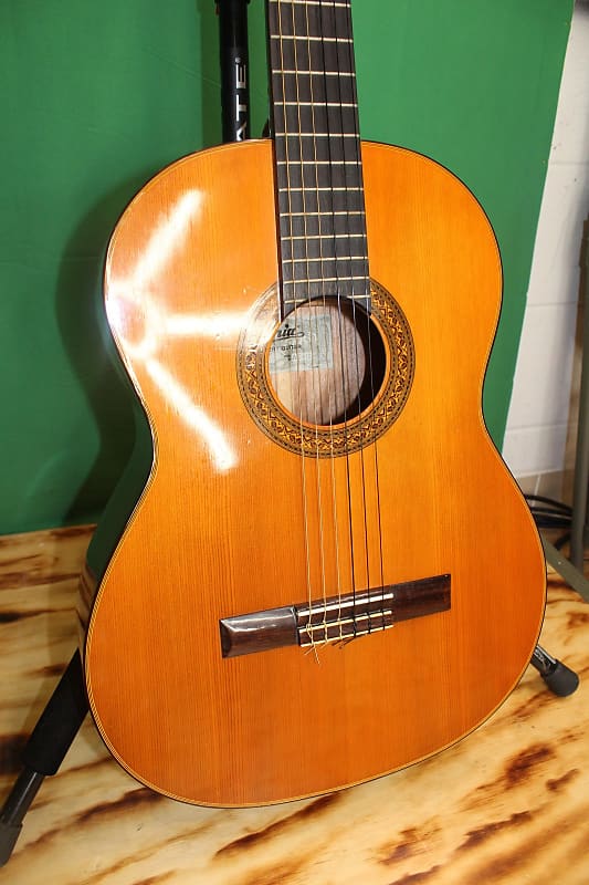Aria Classical Guitar AC-10 image 1