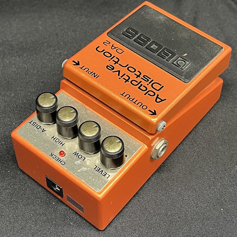 Boss DA-2 Adaptive Distortion | Reverb