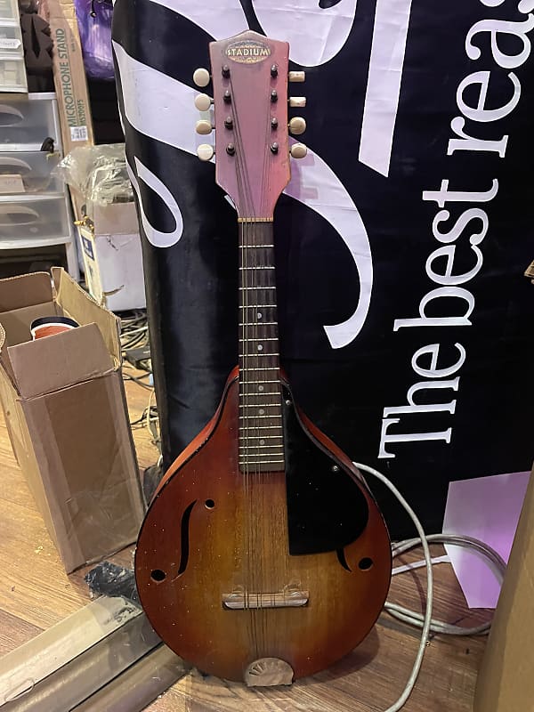 Stadium Mandolin Reverb