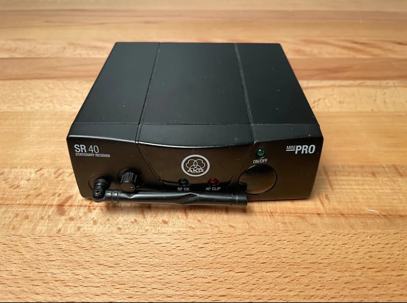 AKG SR40 Mini Pro Stationary Receiver US 45 C 662.300 MHz | Reverb