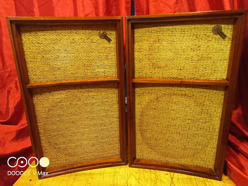 Wharfedale W60 1970 - Oiled walnut  			