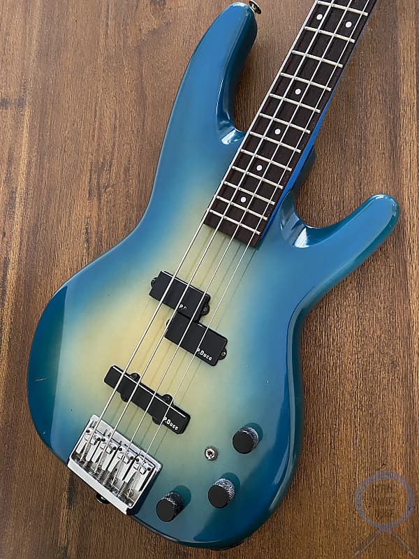 ☆希少☆グレコ SPIRITS OF THE LIVEエレキベースJ872753 2025年最新