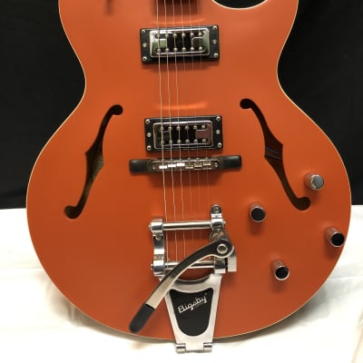 The Loar hollowbody electric guitar - NEW Thinbody Archtop Orange LH-306T Bigsby Tremolo w/ CASE image 3