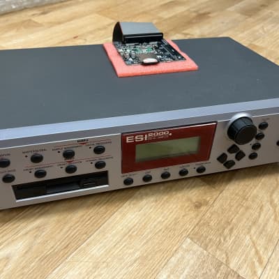 E-MU Systems ESI-4000 with 128MB and SCSI emulator