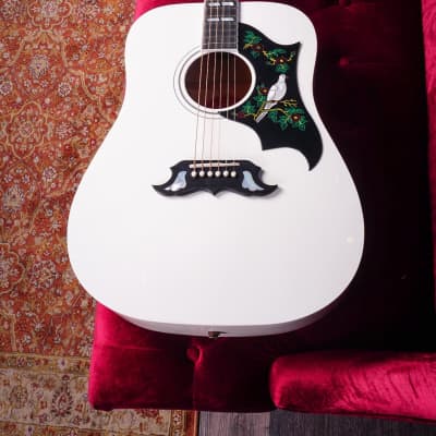 Gibson Acoustic Custom Shop Limited Edition White Dove Acoustic