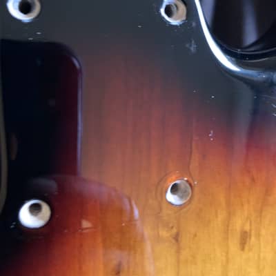 Fender Stratocaster Deluxe Players Loaded Body Vintage Noiseless Pickups 3 Tone Sunburst image 8