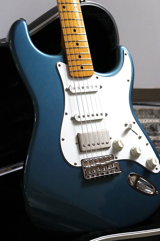 Fender Japan Modified SSH Stratocaster Metallic Blue w/ Monty's
