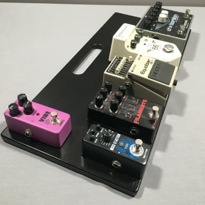 MadPedalBoards - Flat 8.75" x 19 7/8"  Pedalboard \ Black - Poly with hook and loop tape image 1