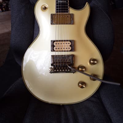 Aria Pro II PE Supra 1985, aged pearl white, MIJ Japan, Kahler