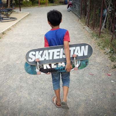 Tone for Change Limited Edition "Skatedeck" Fuzz Pedal for Skateistan Charity image 5