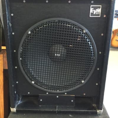 Custom bass best sale guitar cabinet