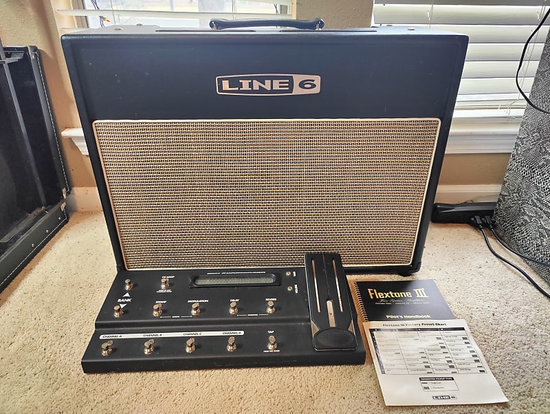 Line 6 Flextone III XL 150-Watt 2x12