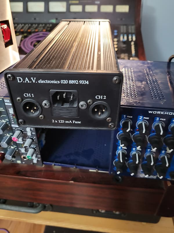 D.A.V. Bg 1 mic preamp Reverb