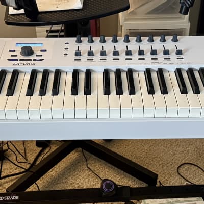 ARTURIA KEYLAB 88 MkII ESSENTIAL Includes Arturia's Analog ARTURIA KEYLAB 88 MkII ESSENTIAL Includes Arturia's Analog