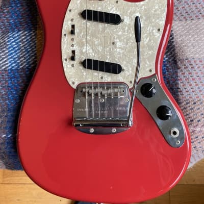 Fender Japan MG-65 Mustang 1965 reissue model Dakota Red Made In Japan 2007. Near Mint Superb Condition - Very Little use. image 2