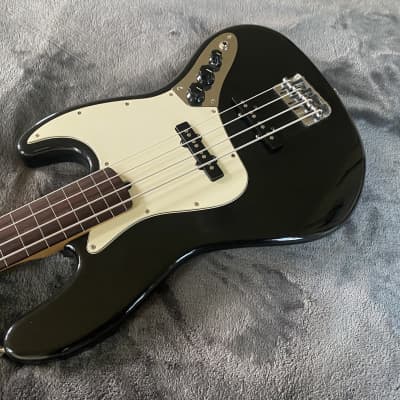 Fender American Series Jazz Bass Fretless 2000 - 2007