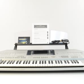 Yamaha Tyros2 61-Key Arranger Workstation Keyboard
