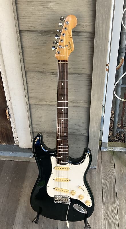 Squier Stratocaster サンバースト ラージヘッド Squier by Fender / Sonic Stratocaster Maple Fingerboard