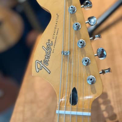 Fender Jimi Hendrix Stratocaster 2023 - 3 Tone Sunburst with Maple Fingerboard image 7