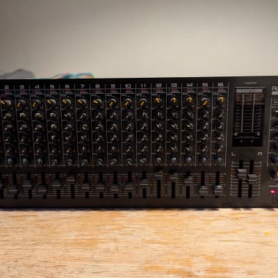 Roland M-16E - Gearspace