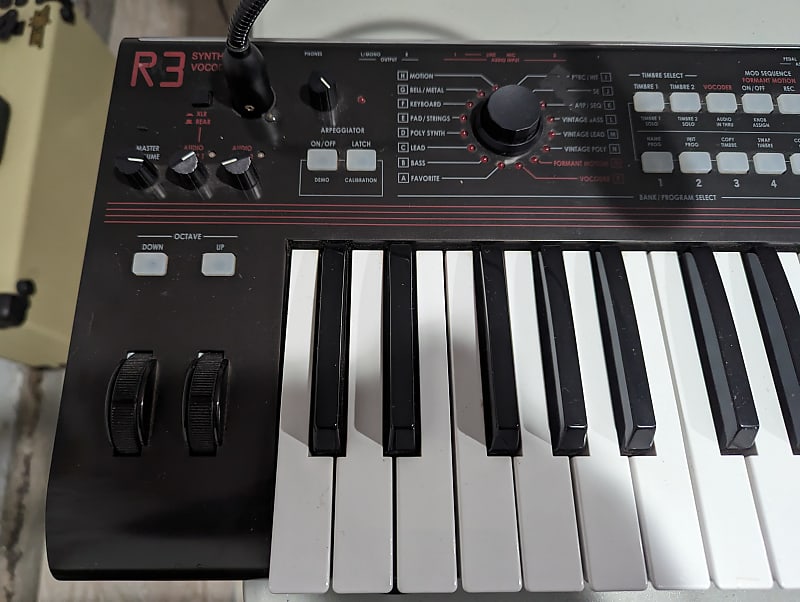 Korg R3