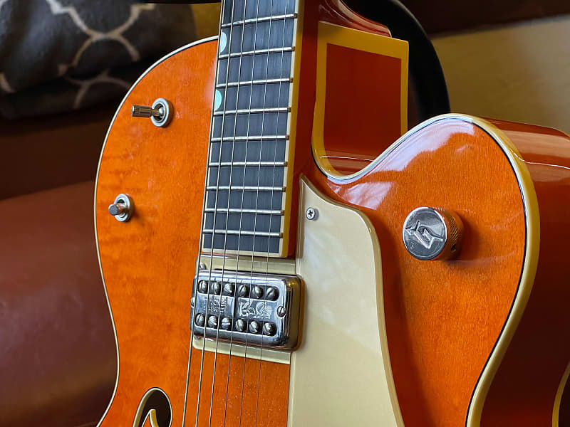 ギター Gretsch 2017 G6120-BSNV-LVO Brian Setzer 71S+TnCbxZL._UF350,350_QL50_.jpg