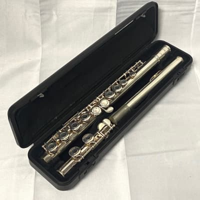 Yamaha YFL-211 Student Flute | Reverb Canada