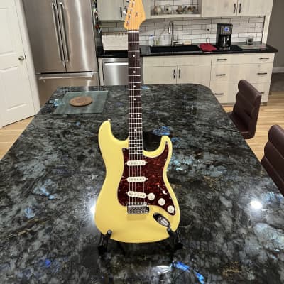 Fender 60’s Reissue Stratocaster 2014 - Canary Diamond for sale